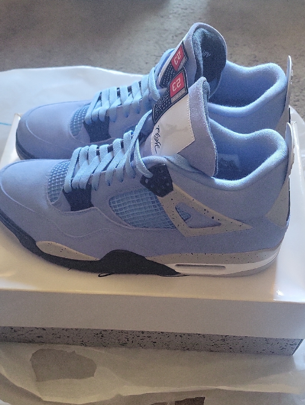 Jordan 4 University Blue